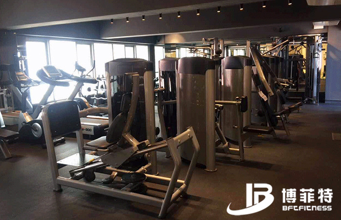 向日葵成人网站健身器材案例 香港客户的健身房图片