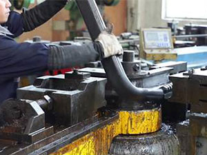 向日葵成人网站健身器材生产设备3