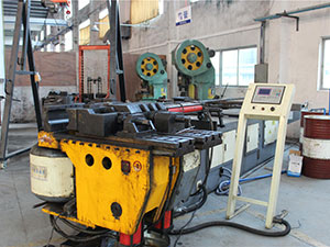 向日葵成人网站健身器材生产设备4